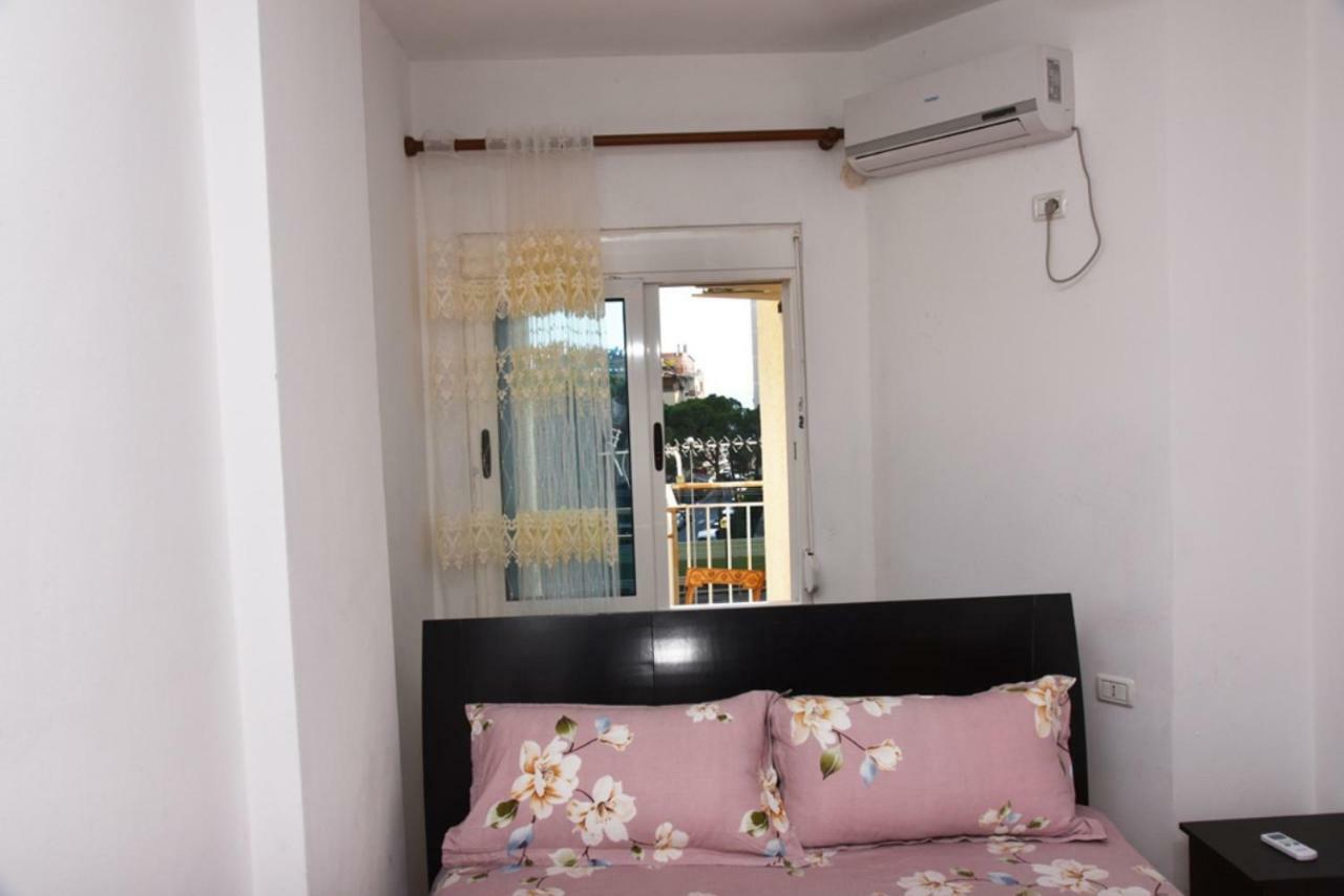 Gzim'S Apartment Durrës Exterior foto
