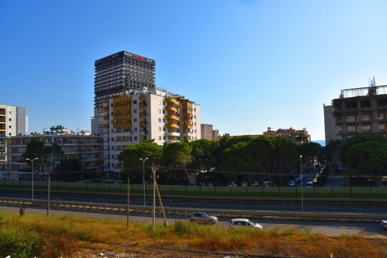 Gzim'S Apartment Durrës Exterior foto